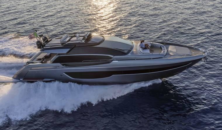 Riva 76 Perseo